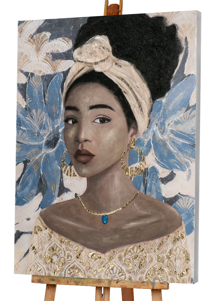 Graceful beauty with gold necklace