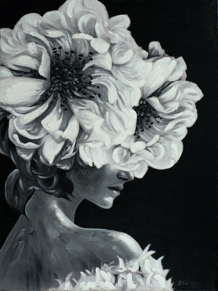 Lady with flowers in black and white