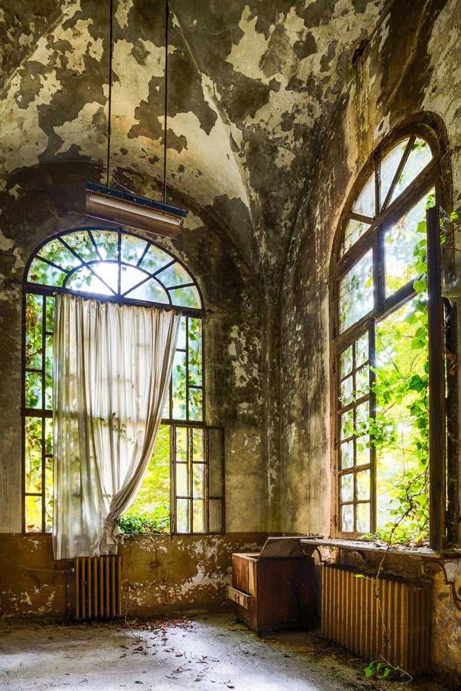 Salle d'images acoustiques dans une villa abandonnée