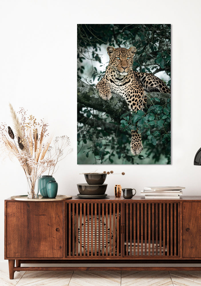 Tableau en verre représentant un léopard dans un arbre