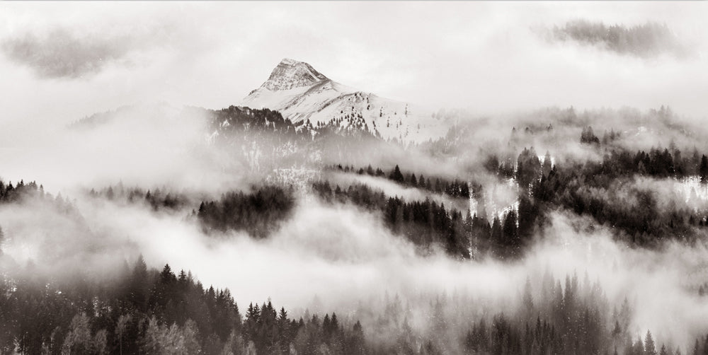 Glass picture Peak in the Cloud Mist