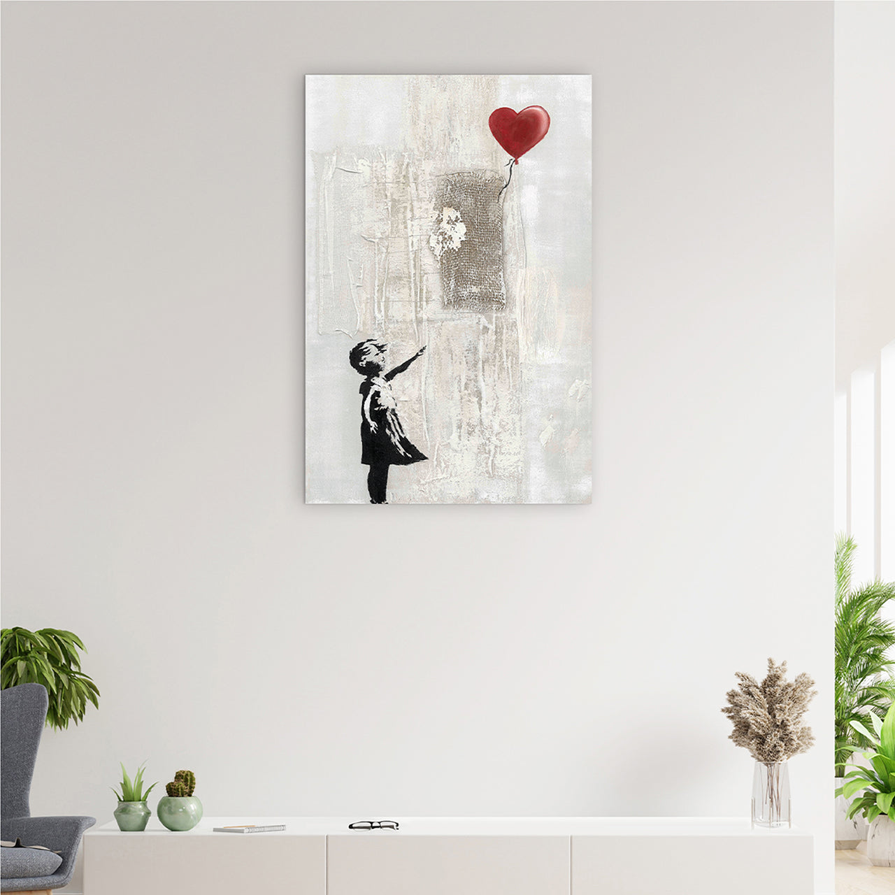 Painting Love Balloon Girl