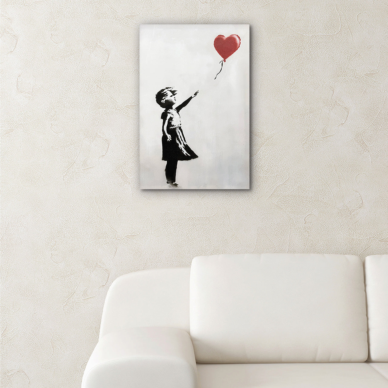 Peinture d'une fille au ballon d'amour