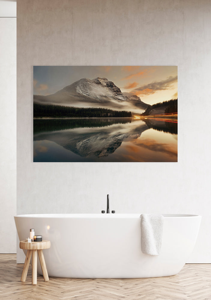 Glasbild Berg der sich im See spiegelt