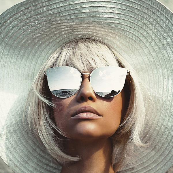 Glass Picture Beautiful Woman in the Sun
