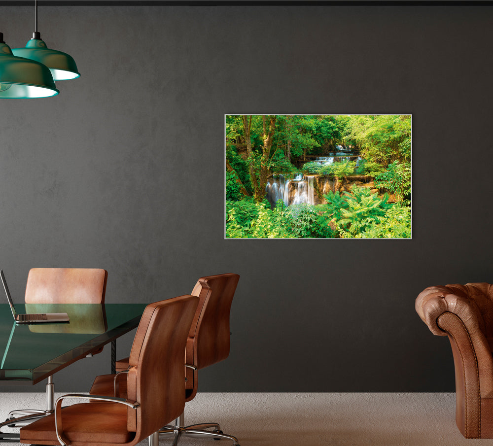 Bild & Rahmen Kleiner Wasserfall im Wald 2