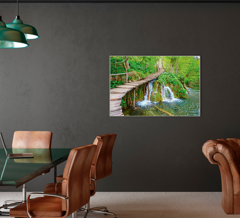 Bild & Rahmen Kleiner Wasserfall im Wald 3