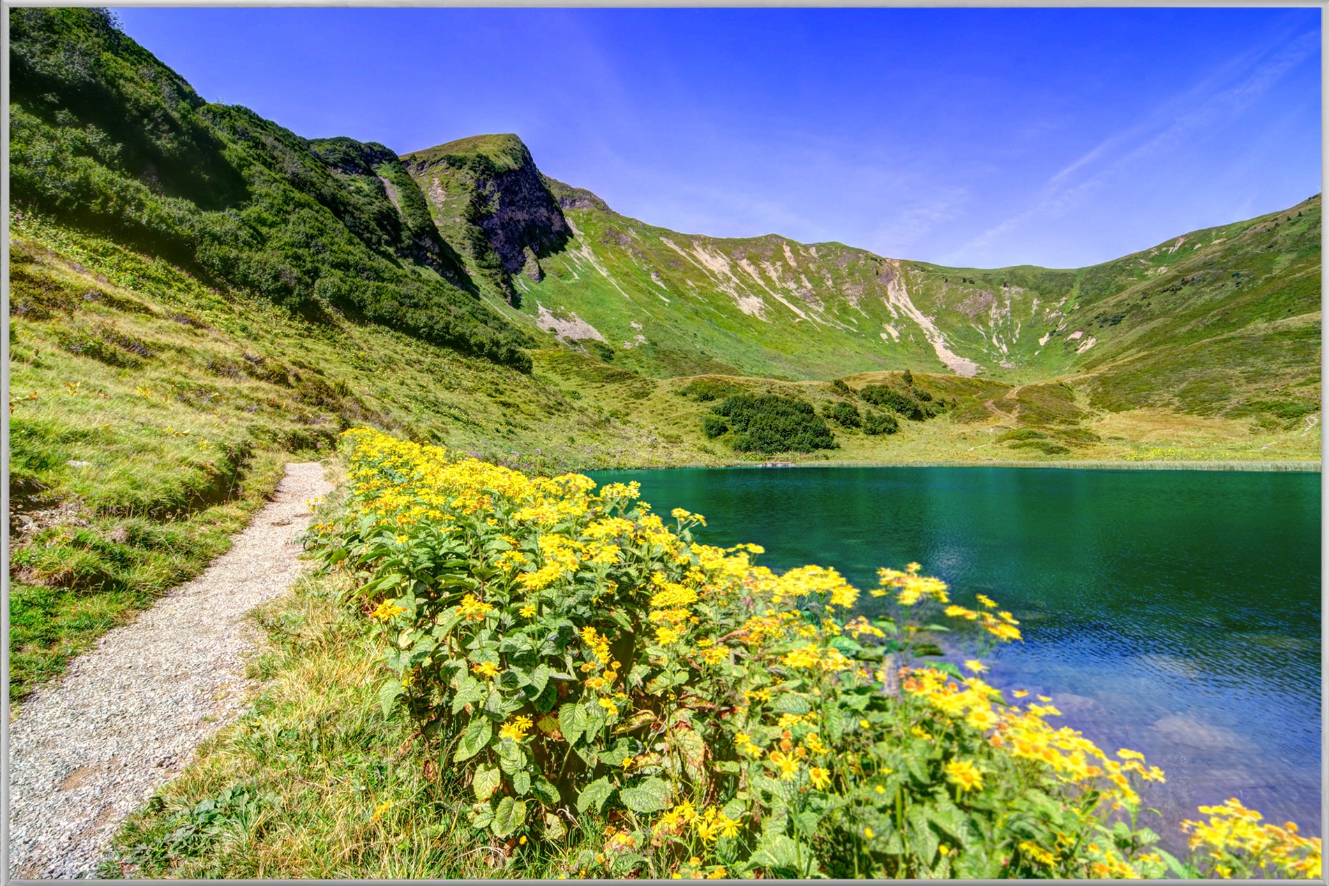 Picture & Frame Mountain Lake