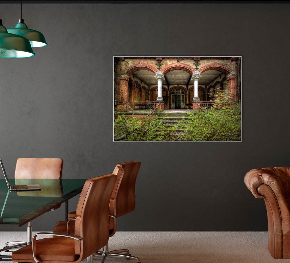 Picture & Frame Lost Place