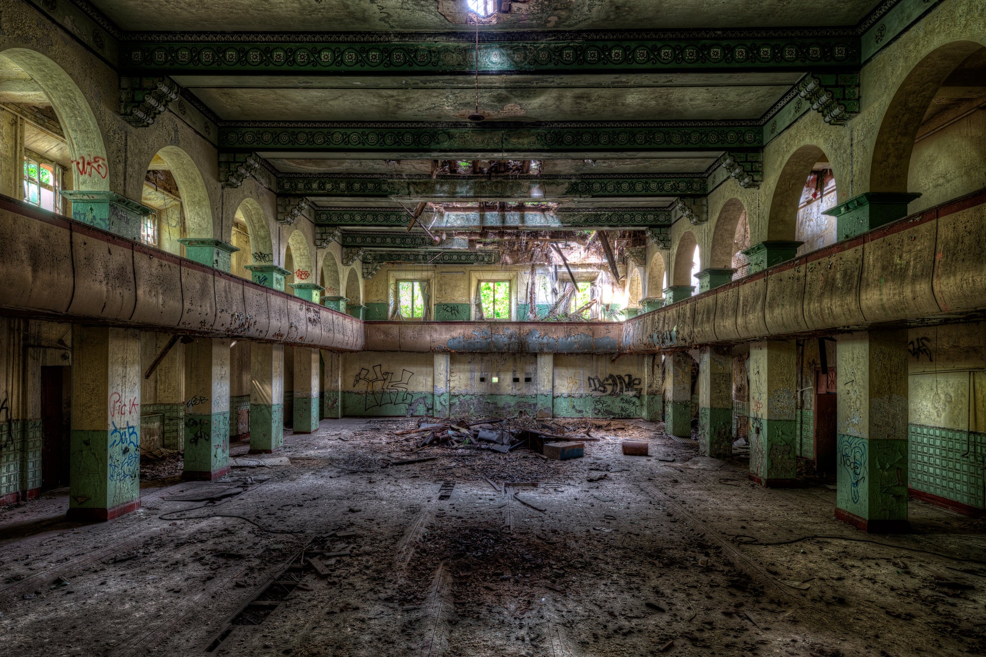 tableau en verre acrylique Lost Place Hall 2