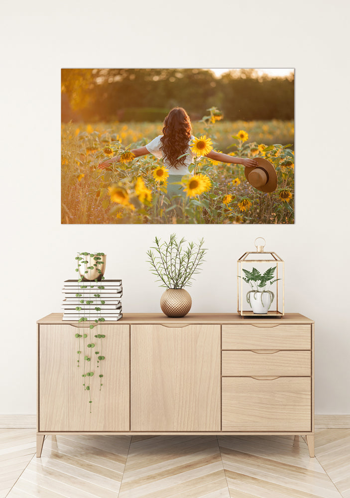 Tableau en verre acrylique Fille dans un champ de tournesols