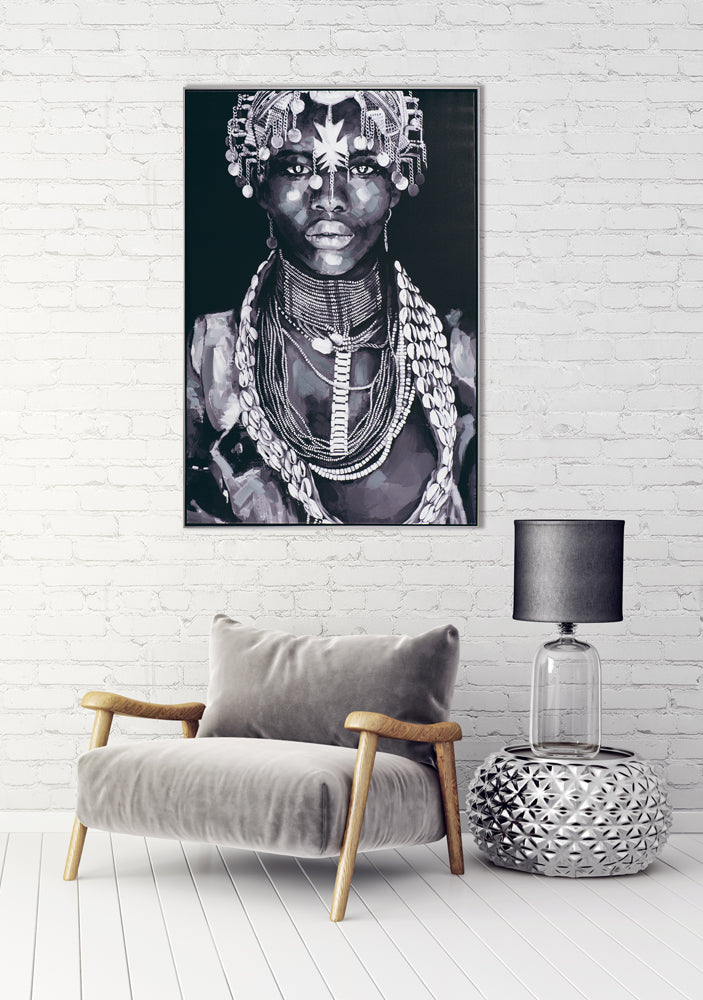 Painting Traditional Beauty with Jewelry