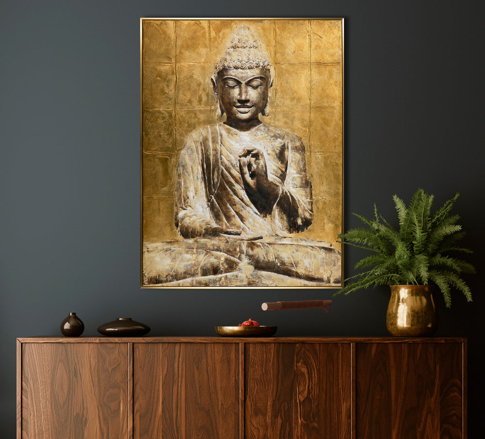 painting Golden Buddha