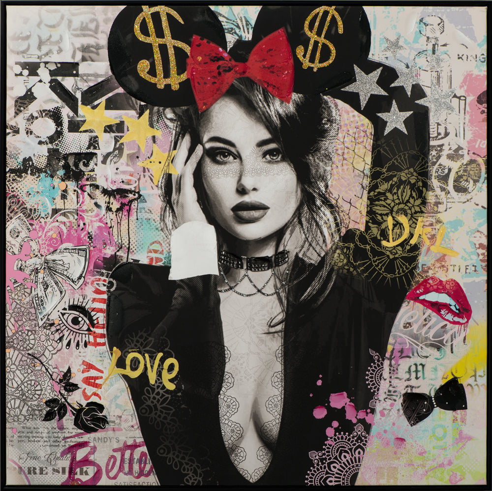 Painting Street Art "Play-Mouse"