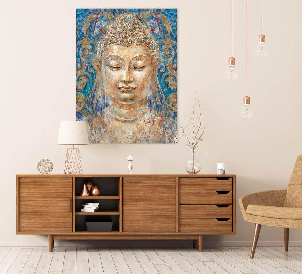 painting Golden Buddha