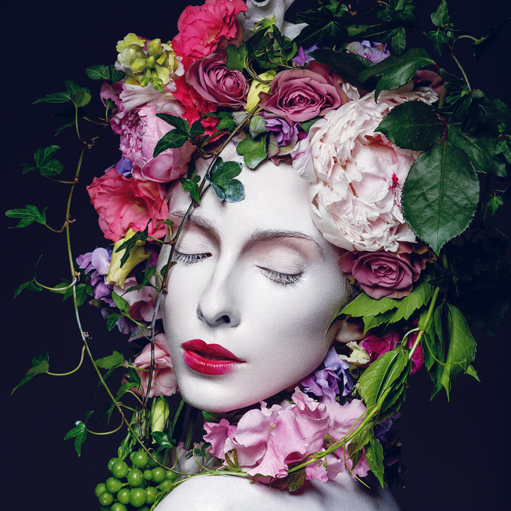 Aluminum picture Pretty woman with flowers