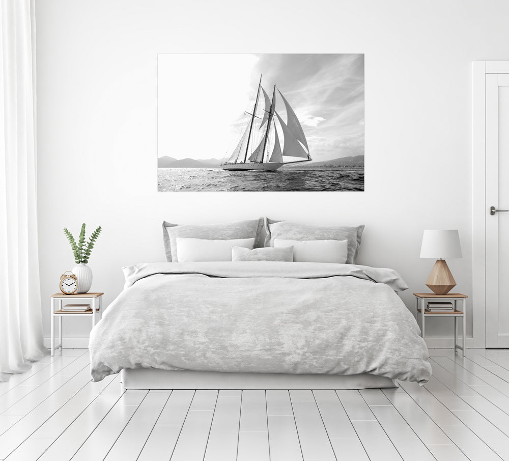 Aluminum picture sailing ship in black and white