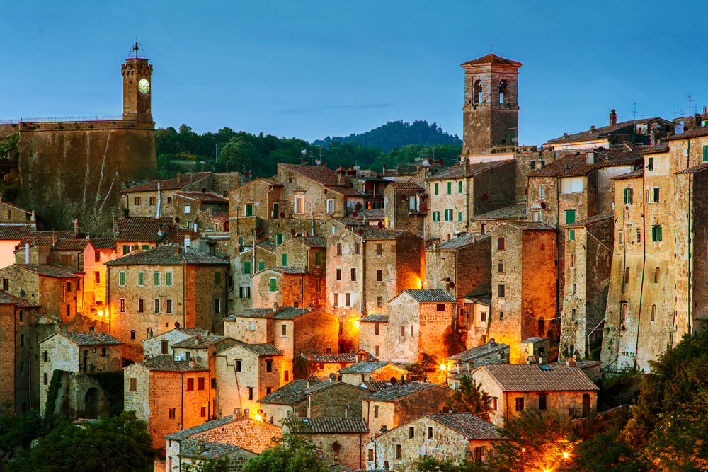 Acoustic image Pro Tuscan town at dusk