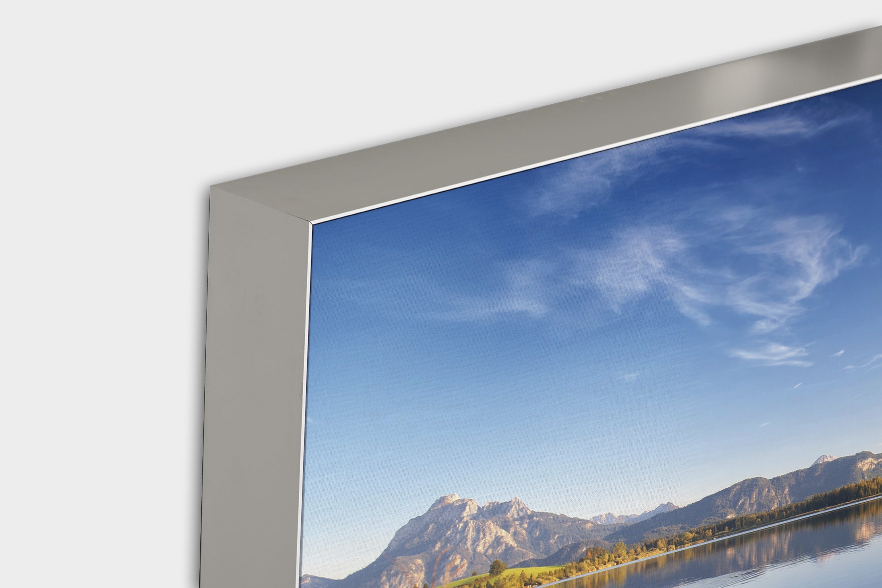 Image acoustique Lac romantique avec montagnes