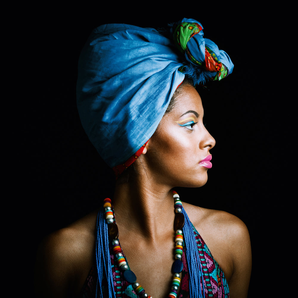 Akustikbild Slim Schönheit mit blauem Turban