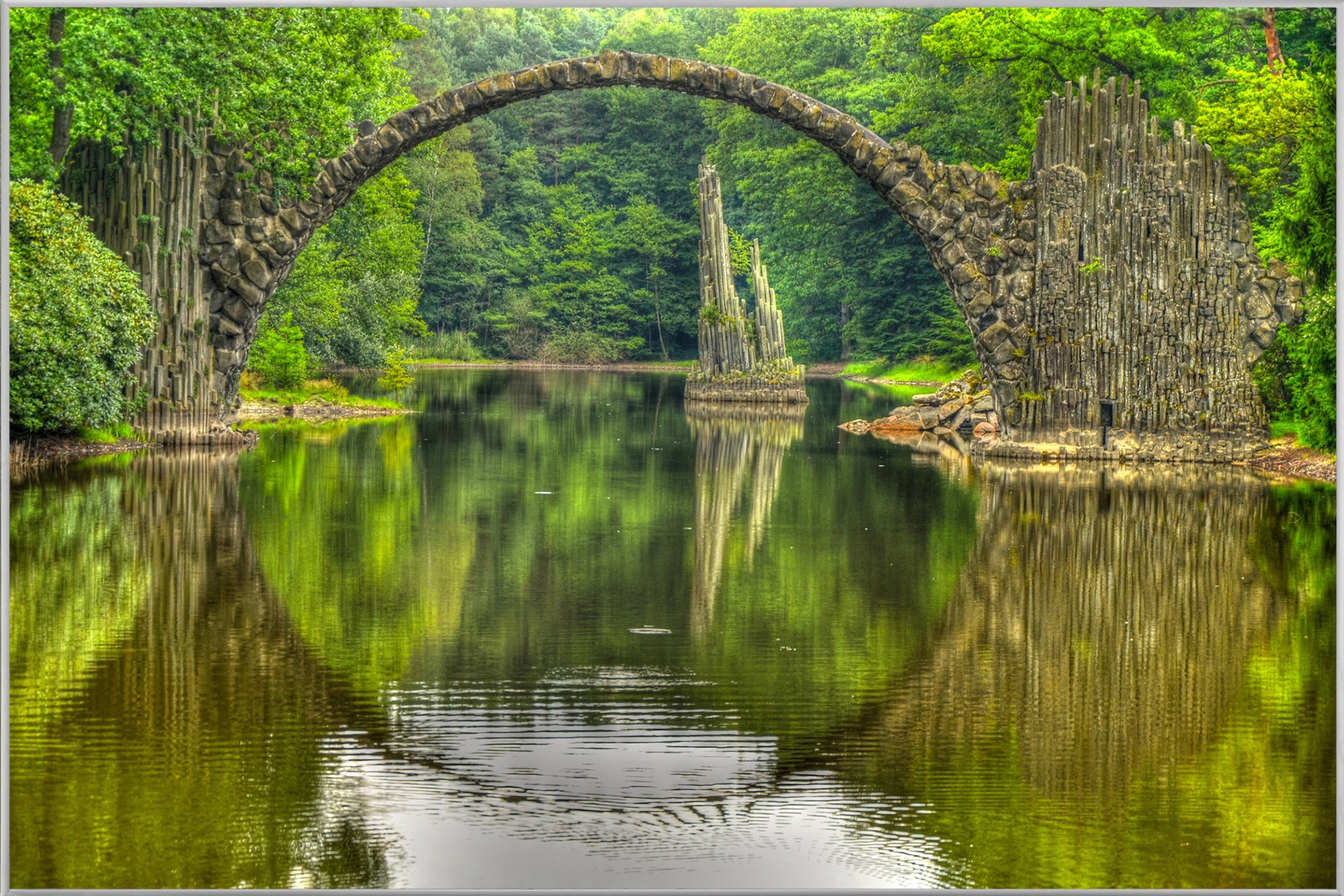 Picture &amp; Frame Rakotz Bridge