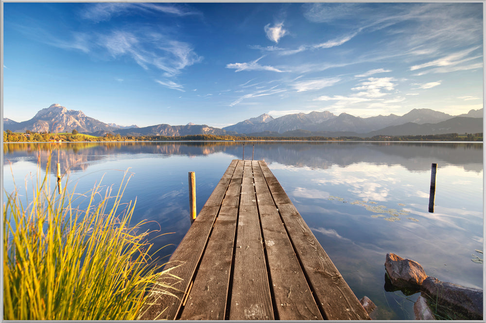 Picture &amp; Frame Pier in Mountain Lake