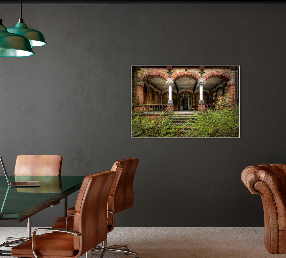 Picture &amp; Frame Lost Place