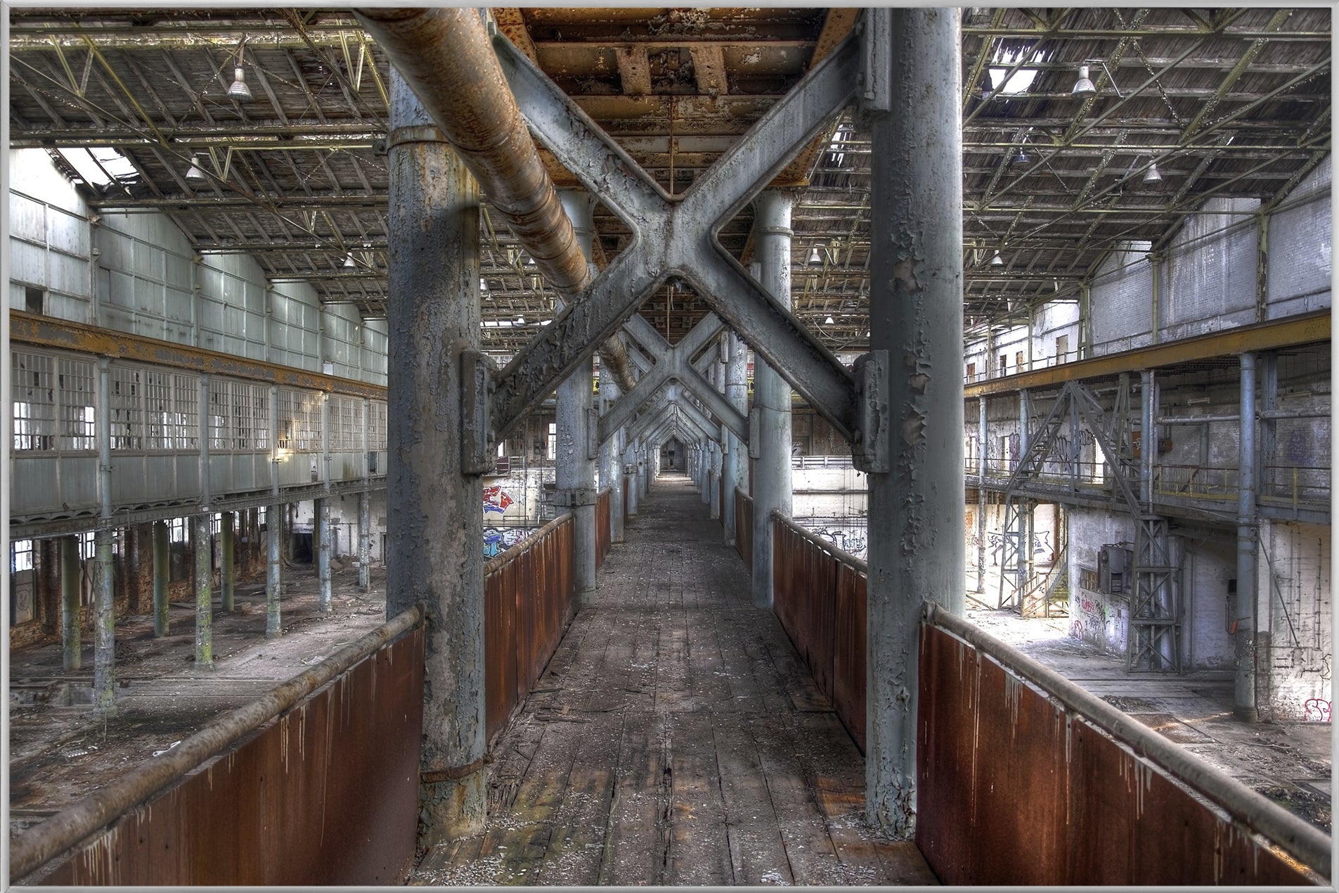 Picture &amp; Frame Factory Hall 1
