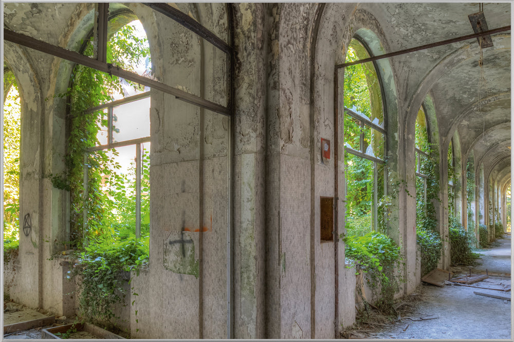 Picture &amp; Frame Lost Place shared hallway