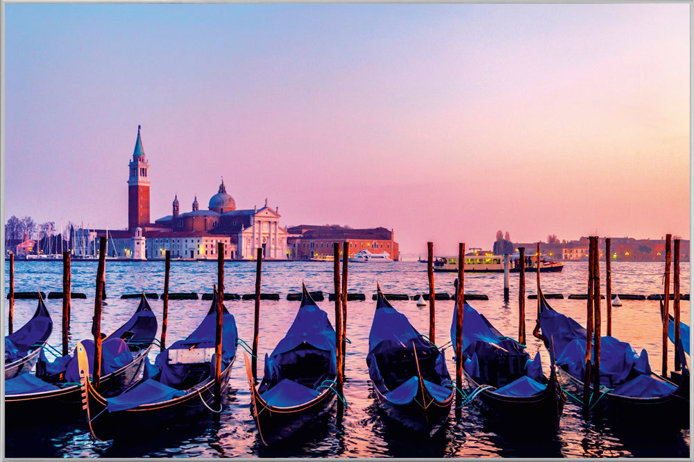 Picture &amp; Frame Gondoliers in Venice