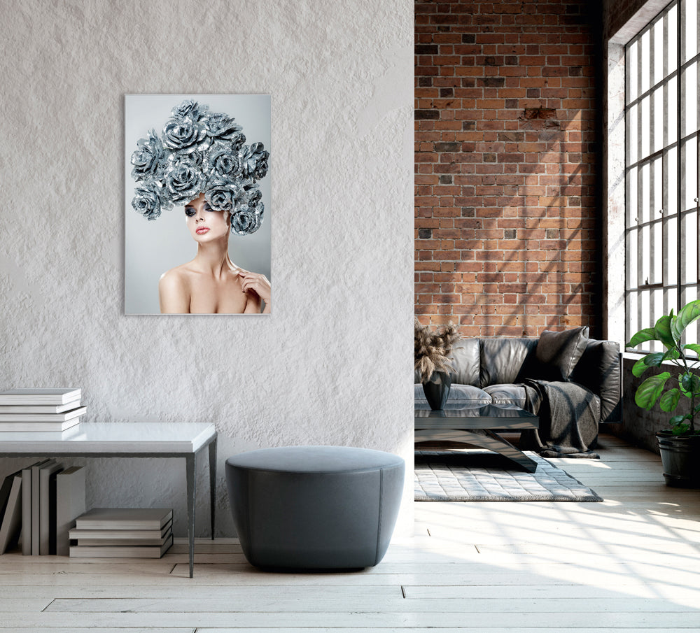 Picture &amp; Frame Beauty with silver rose wig