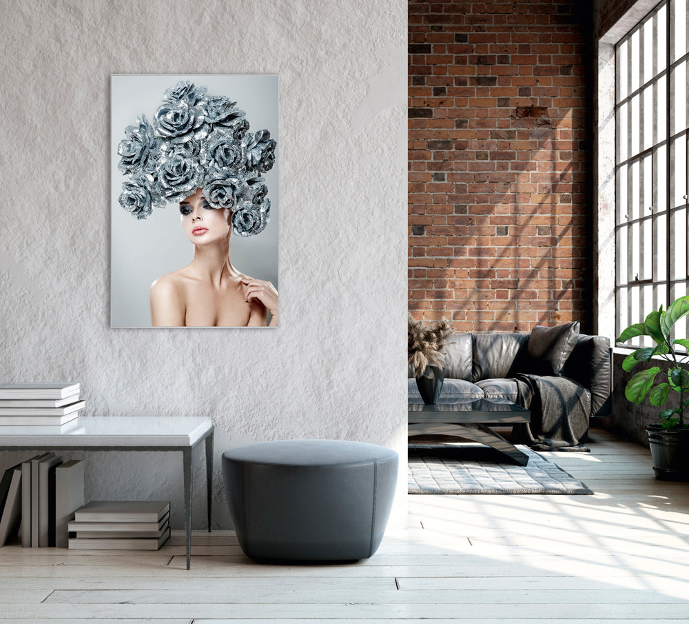 Picture &amp; Frame Beauty with silver rose wig