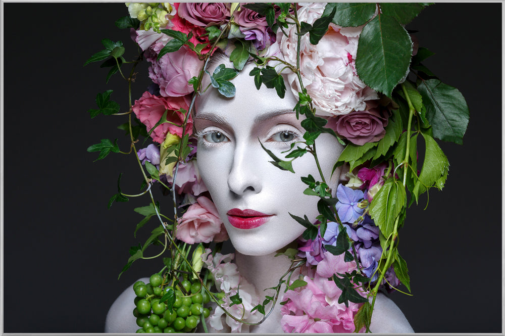 Picture &amp; Frame Beauty with Flower Wig