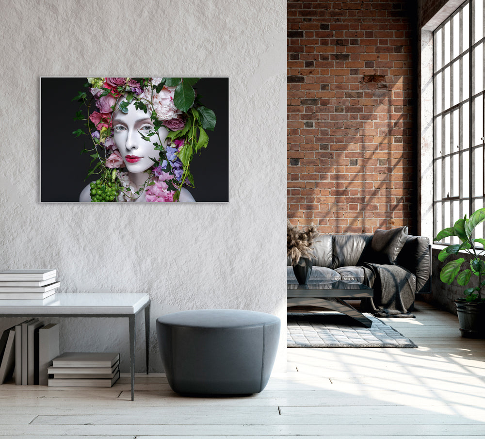 Picture &amp; Frame Beauty with Flower Wig