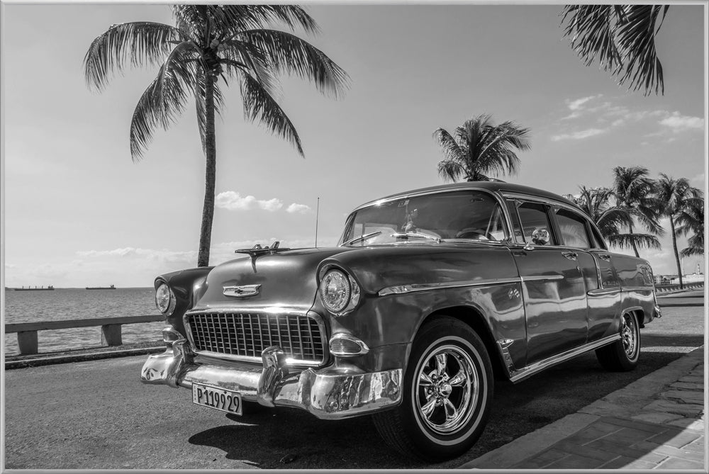 Picture &amp; Frame Vintage Cars in Cuba